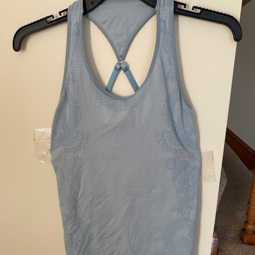 Colimawear size S/p athletic top
